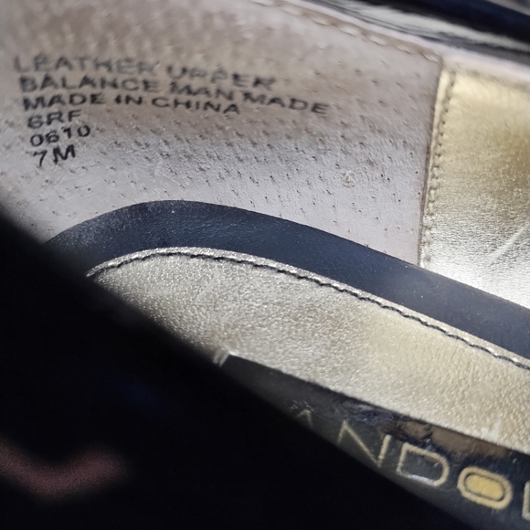 Bandolino giraffe print leather ballet flats with buckle size 7 - Picture 6 of 7